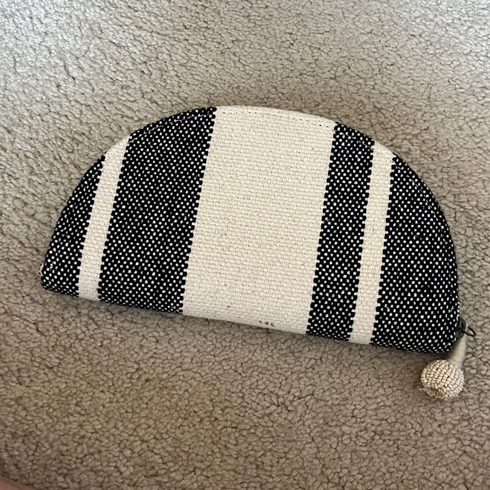 Universal Thread Wallet